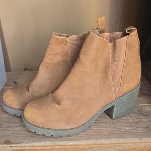 Dirty Laundry Tan Ankle Booties